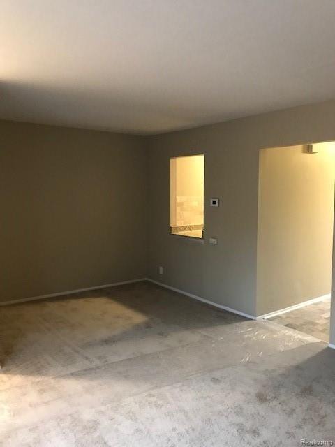 8401 18 18 Mile Road, Unit 27C Sterling Heights, MI 48313 - Photo 18 of 35