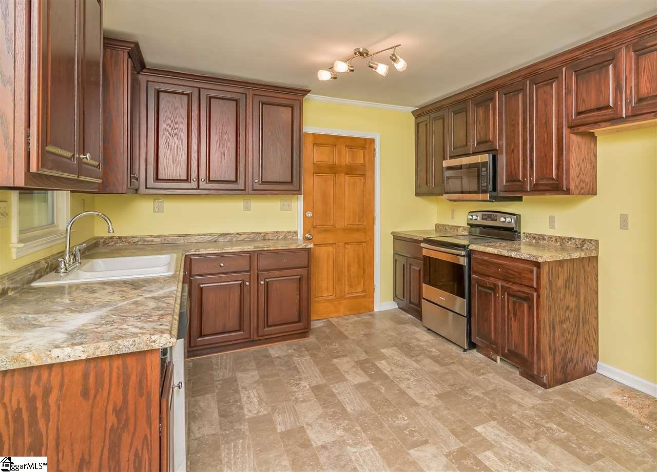 312 Whiten Road Anderson, SC 29621 - Photo 2 of 16 Gallery Image 2