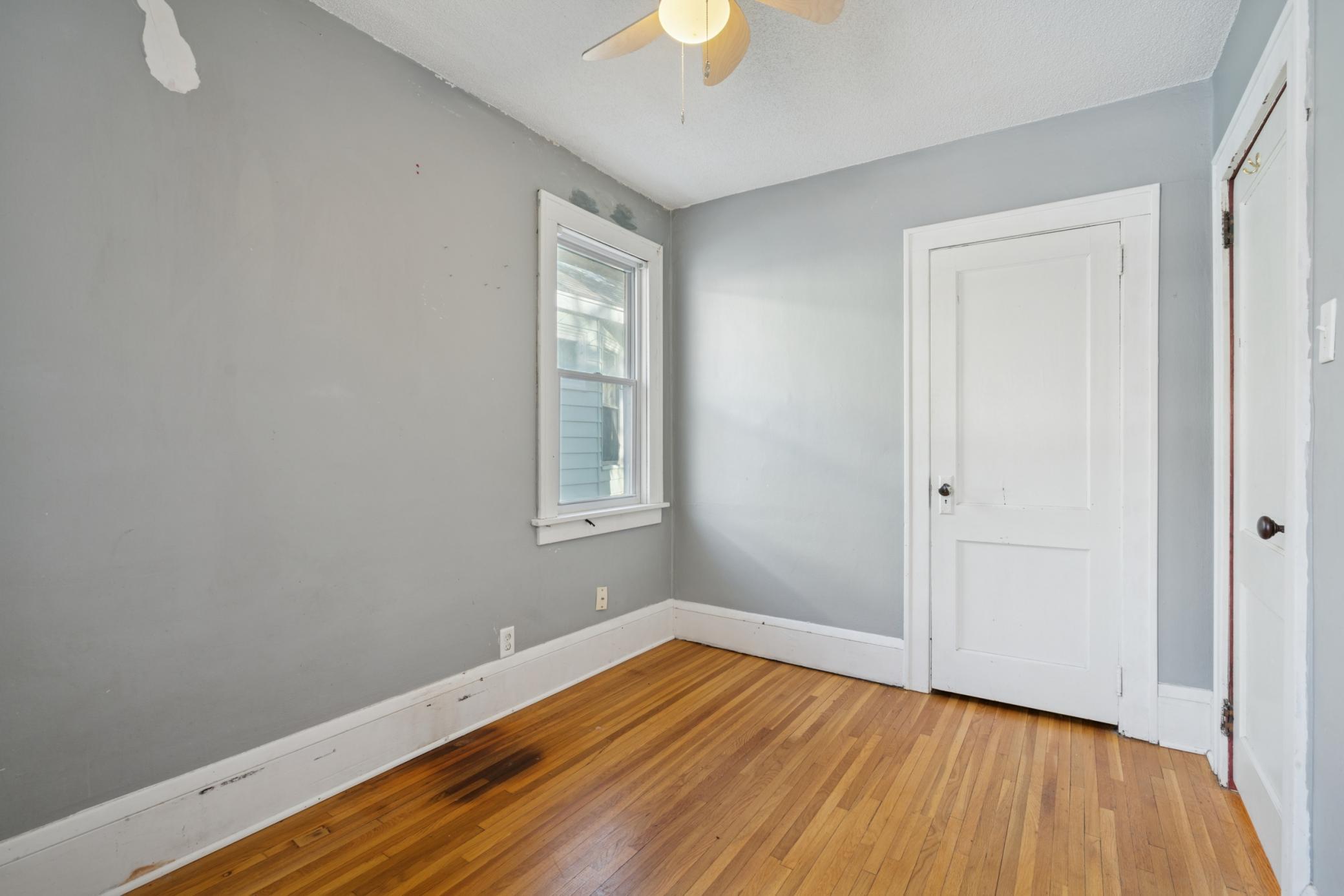 802 North Howell Street St. Paul, MN 55104 - Photo 13 of 28