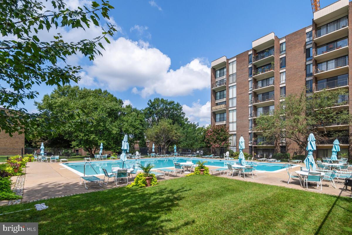 2016 Coleridge Drive, Unit 24102 Silver Spring, MD 20902 - Photo 30 of 41