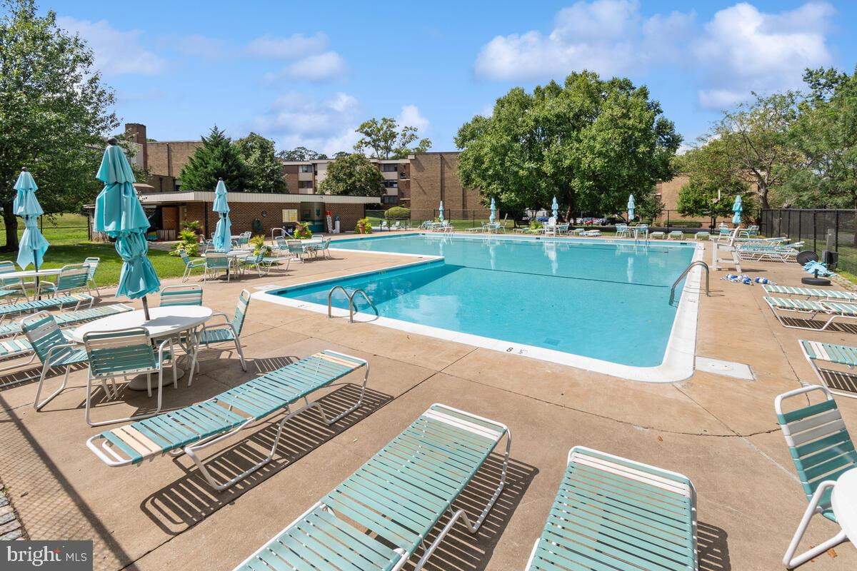 2016 Coleridge Drive, Unit 24102 Silver Spring, MD 20902 - Photo 31 of 41