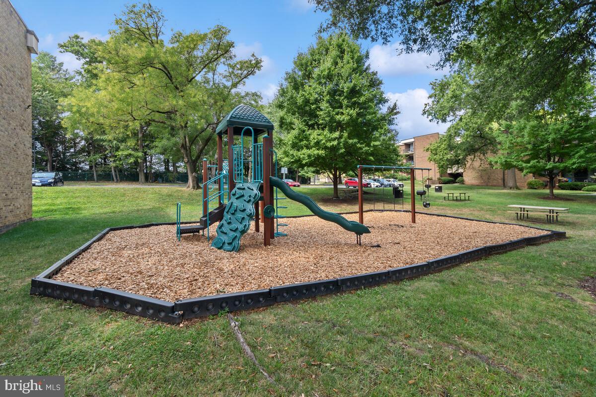 2016 Coleridge Drive, Unit 24102 Silver Spring, MD 20902 - Photo 33 of 41