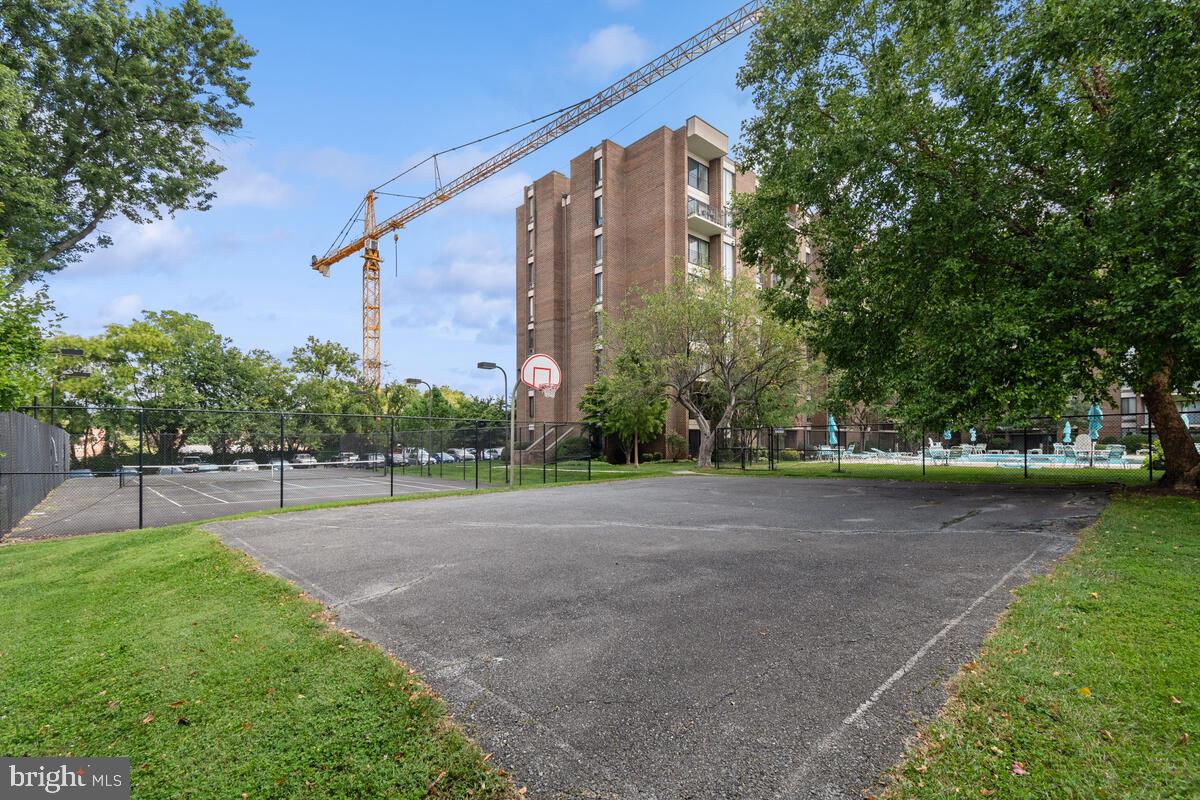 2016 Coleridge Drive, Unit 24102 Silver Spring, MD 20902 - Photo 36 of 41