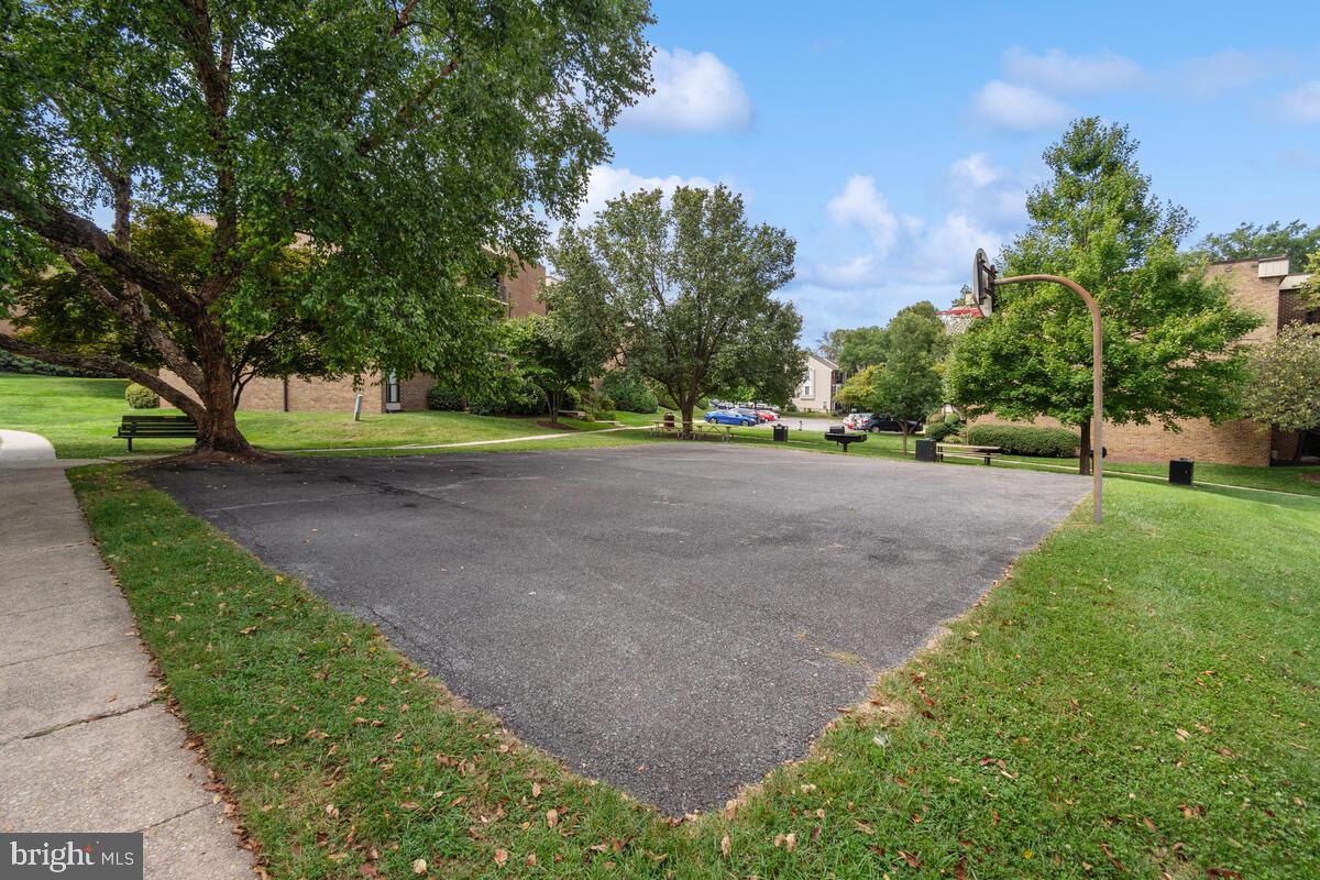 2016 Coleridge Drive, Unit 24102 Silver Spring, MD 20902 - Photo 37 of 41