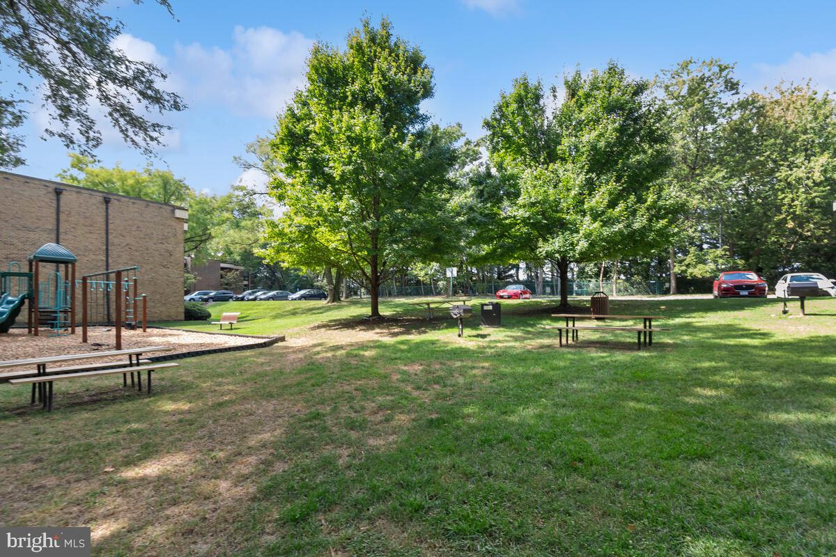 2016 Coleridge Drive, Unit 24102 Silver Spring, MD 20902 - Photo 40 of 41