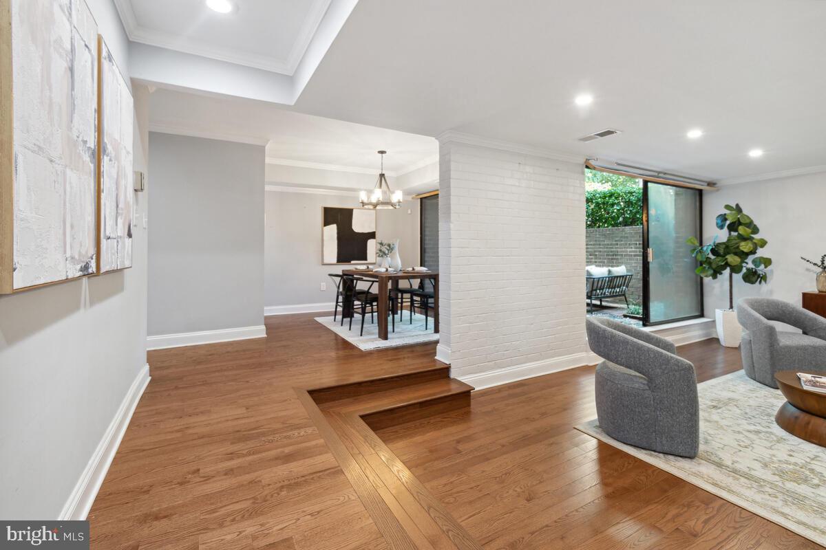 2016 Coleridge Drive, Unit 24102 Silver Spring, MD 20902 - Photo 5 of 41