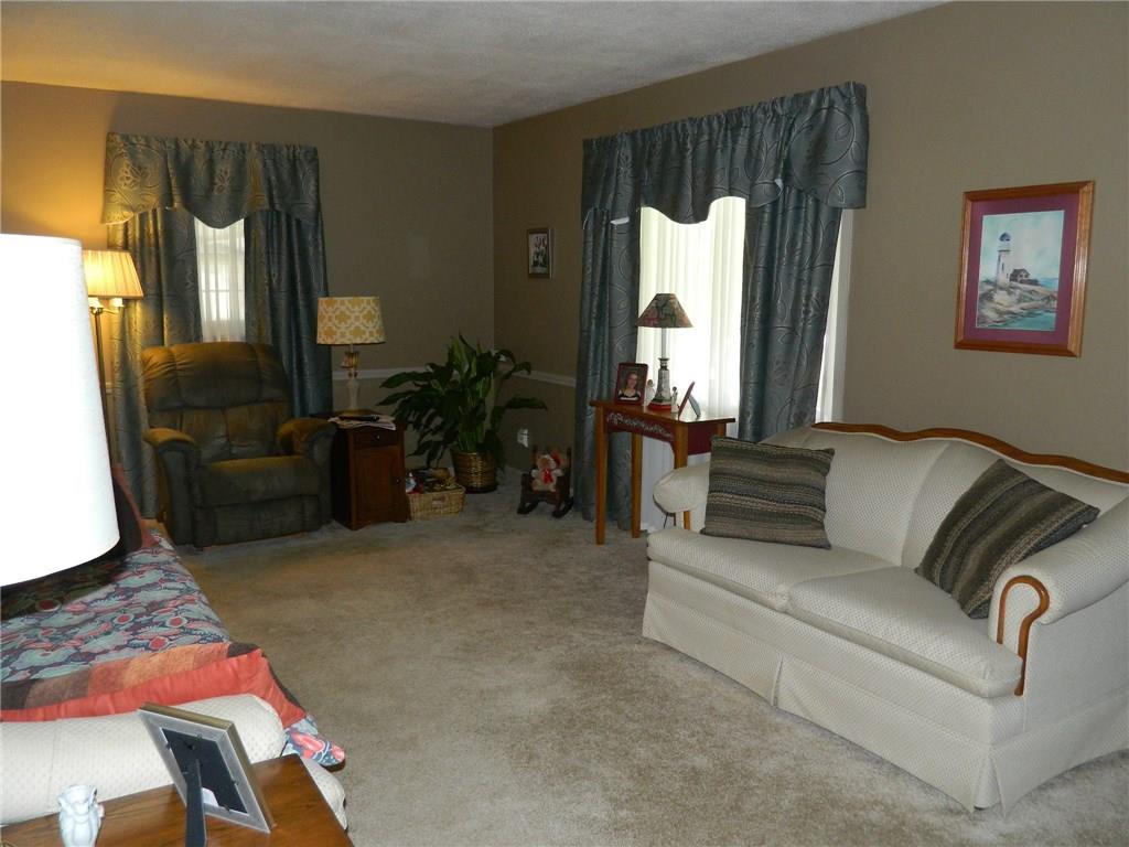 3342 Hubbard-Middlesex Road West Middlesex, PA 16159 - Photo 3 of 21 living room