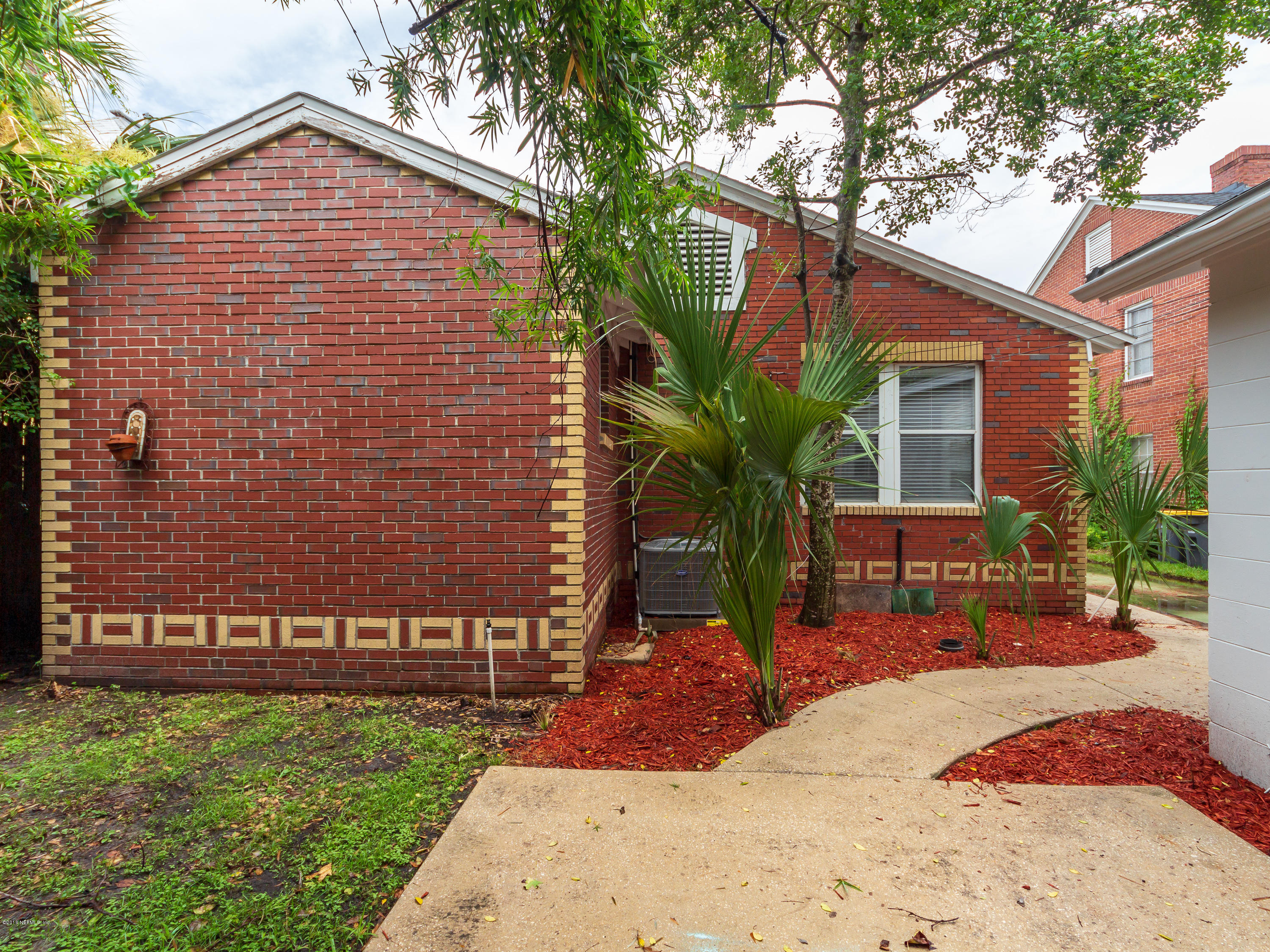 1026 Riviera Street Jacksonville, FL 32207 - Photo 43 of 48 a view of a backyard