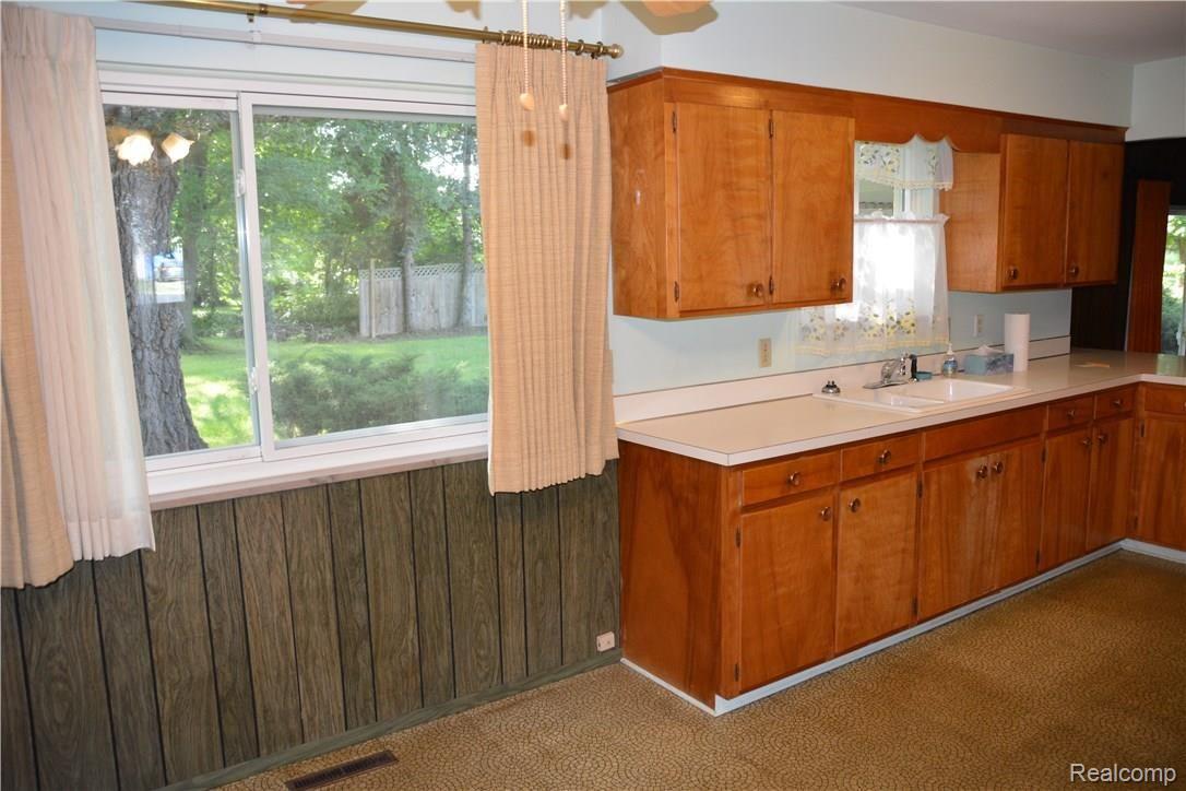 4428 South Linden Road Flint, MI 48507 - Photo 13 of 22 DSC_0731.JPG