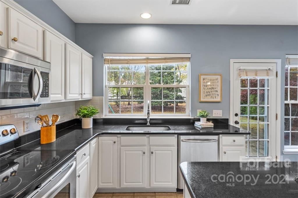 2228 Winthorp Ridge Road Charlotte, NC 28270 - Photo 14 of 33 Gallery Image 14