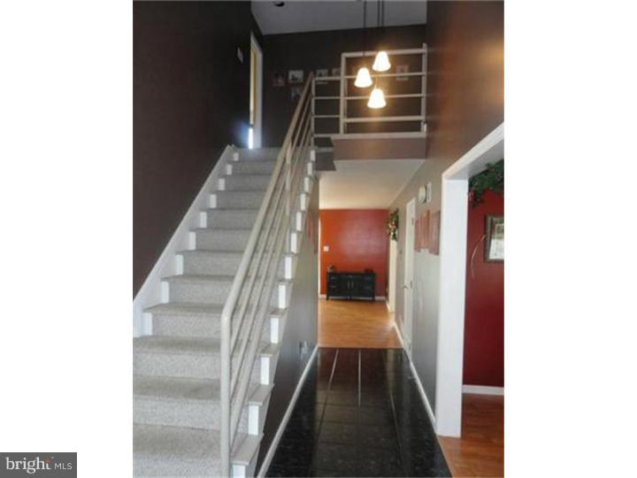 2812 Raspberry Lane Coplay, PA 18037 - Photo 2 of 25 Gallery Image 2