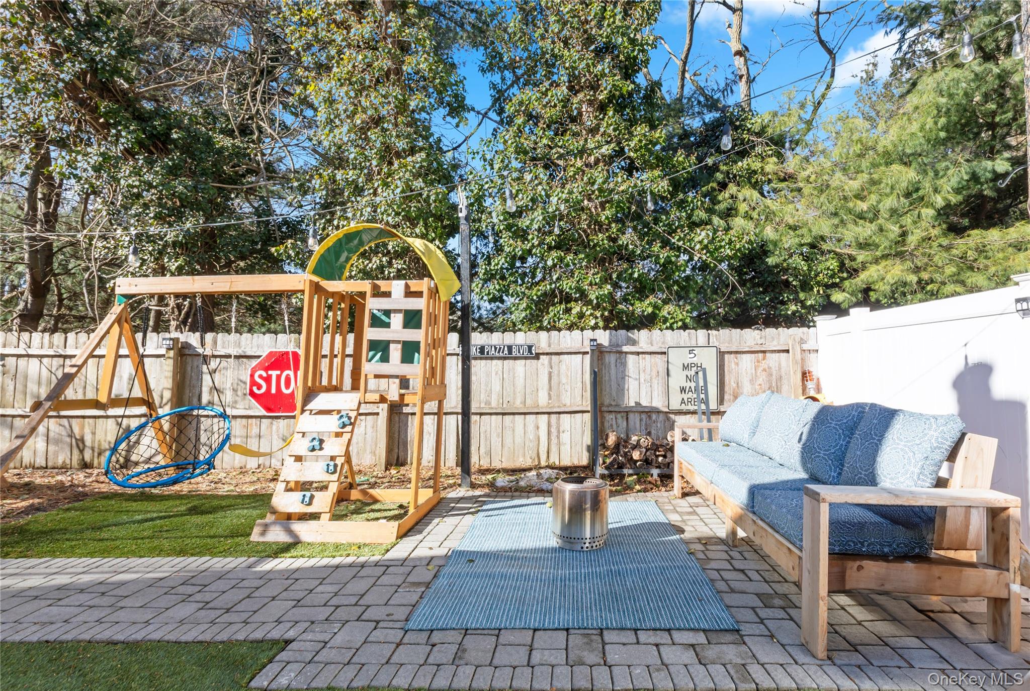 193 Maple Road Wading River, NY 11792 - Photo 14 of 17