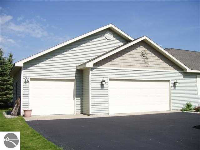 1108 South Ridge Court Traverse City, MI 49696 - Photo 25 of 36 1746463-24.JPG