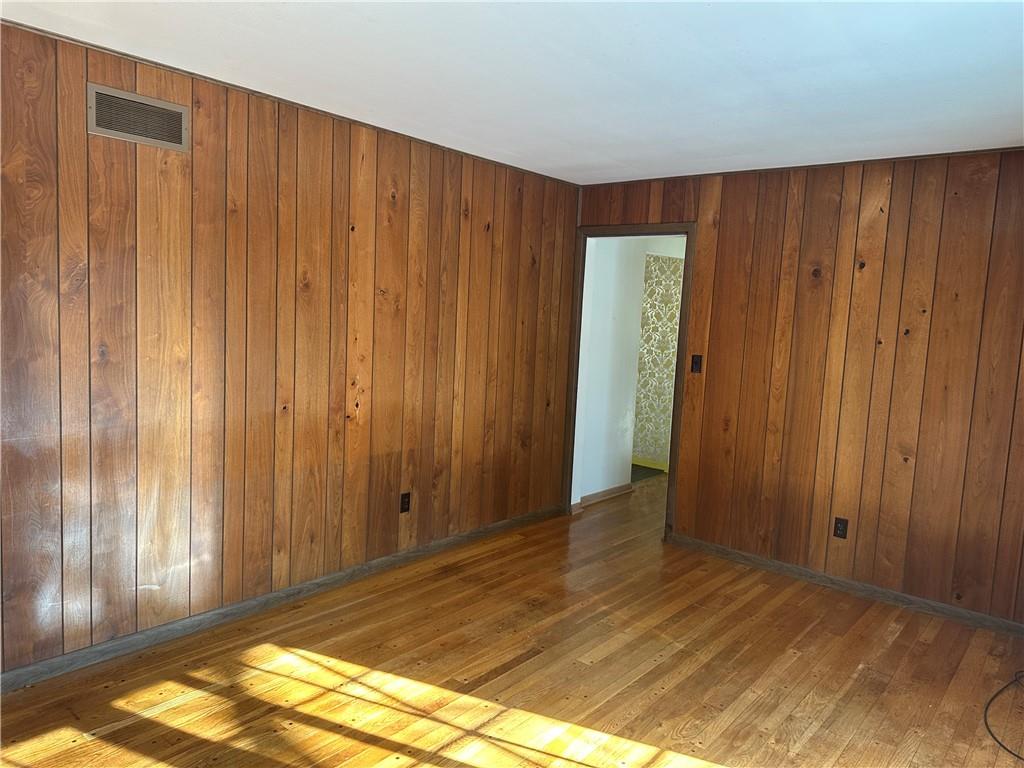 616 Edgewood Road Pittsburgh, PA 15221 - Photo 7 of 20