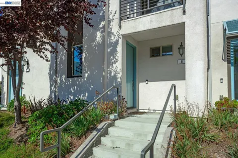 $1,075,000 | 3077 Valley Of Hearts Del Place, Unit 6, San Jose, CA 95136