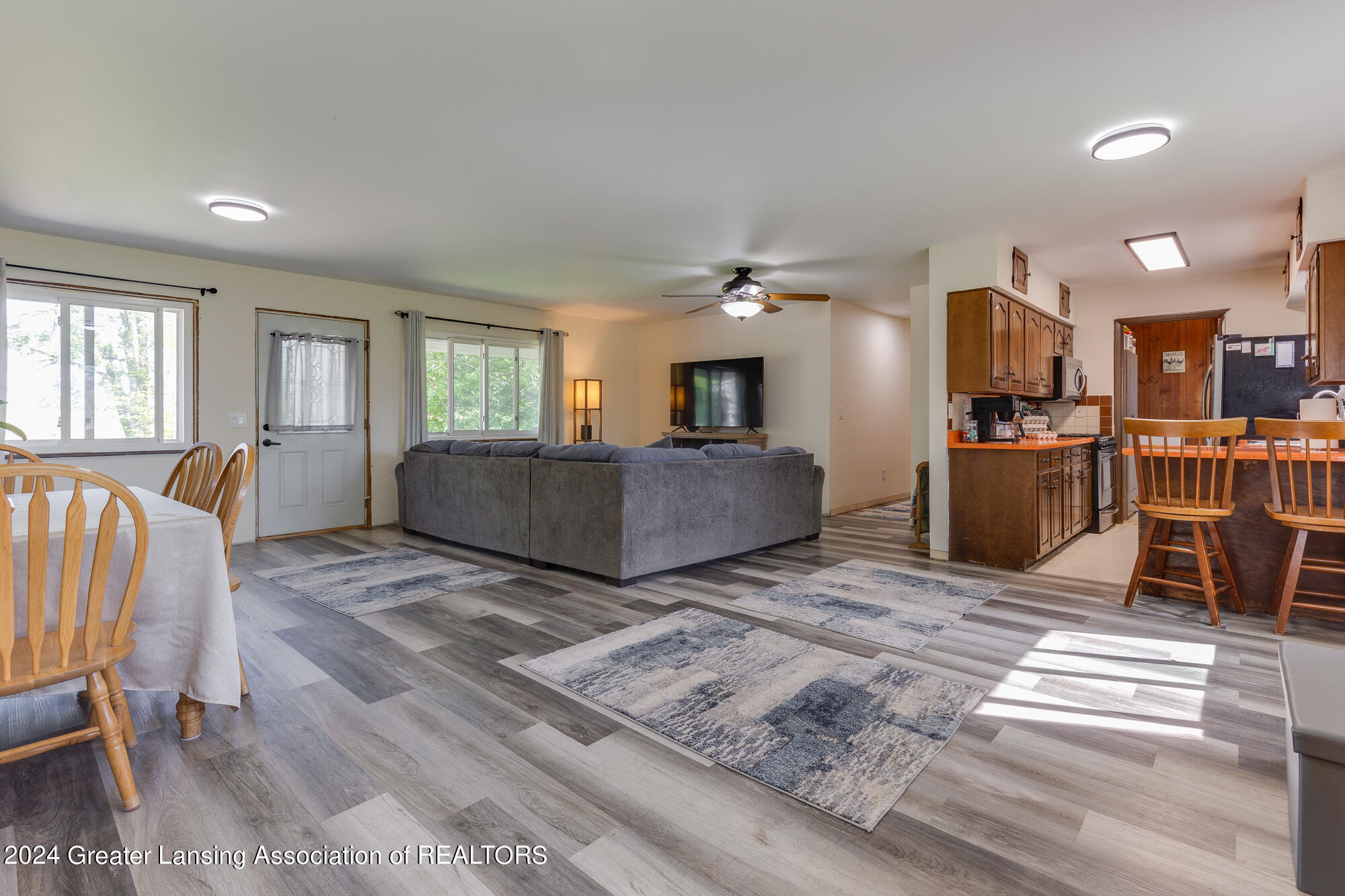 355 North Stine Road Charlotte, MI 48813 - Photo 15 of 67 355_N_Stine_KAREN-63
