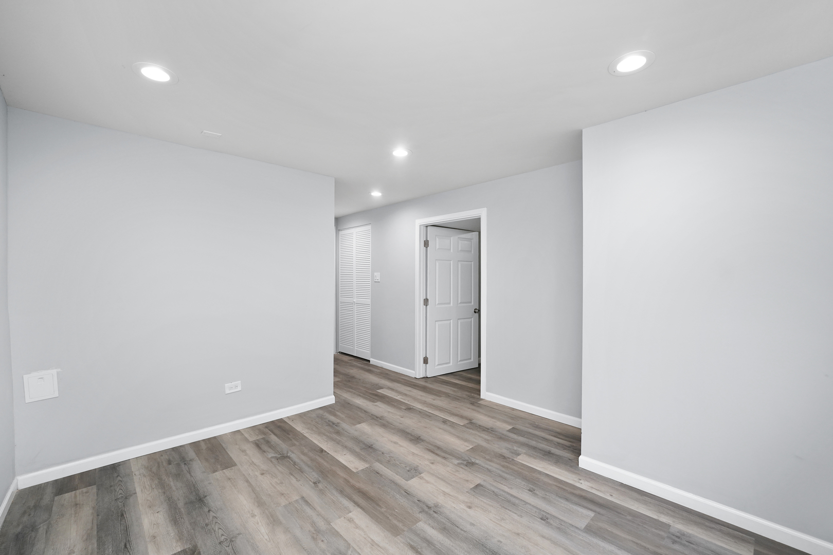 13228 South Rhodes Avenue Chicago, IL 60827 - Photo 11 of 16 a view of an empty room