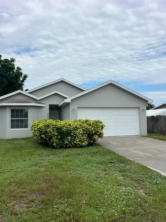 $279,900 | 3049 Southeast 38th Avenue, Okeechobee, FL 34974
