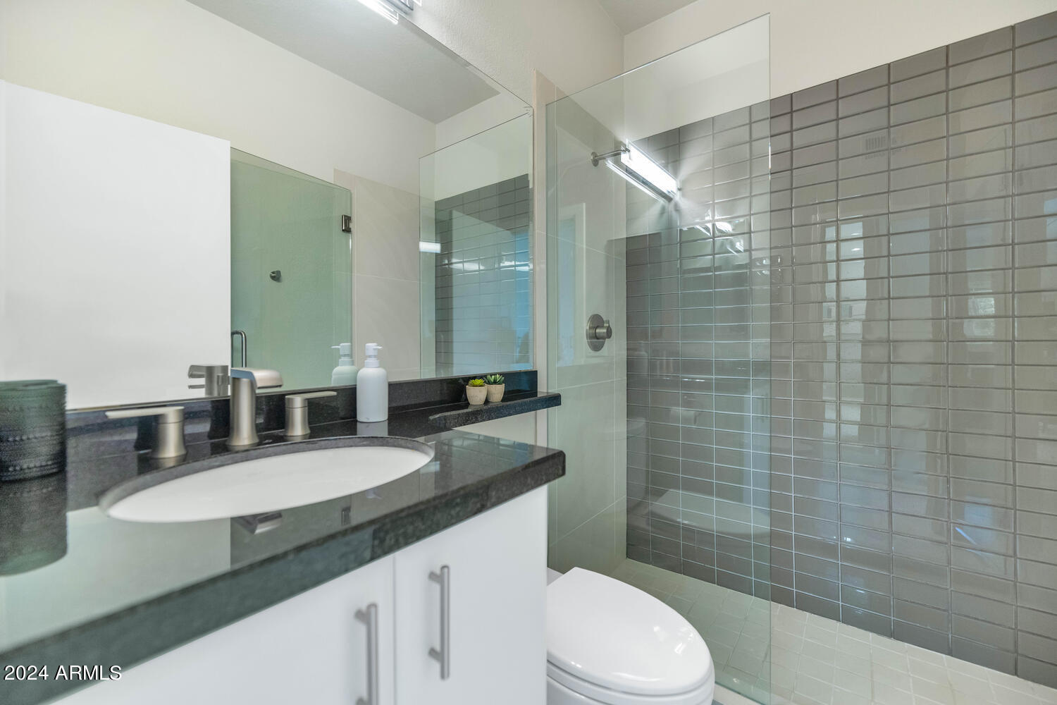 7710 East Gainey Ranch Road, Unit 119 Scottsdale, AZ 85258 - Photo 18 of 33 7710 E Gainey Ranch Rd-large-024-029-771