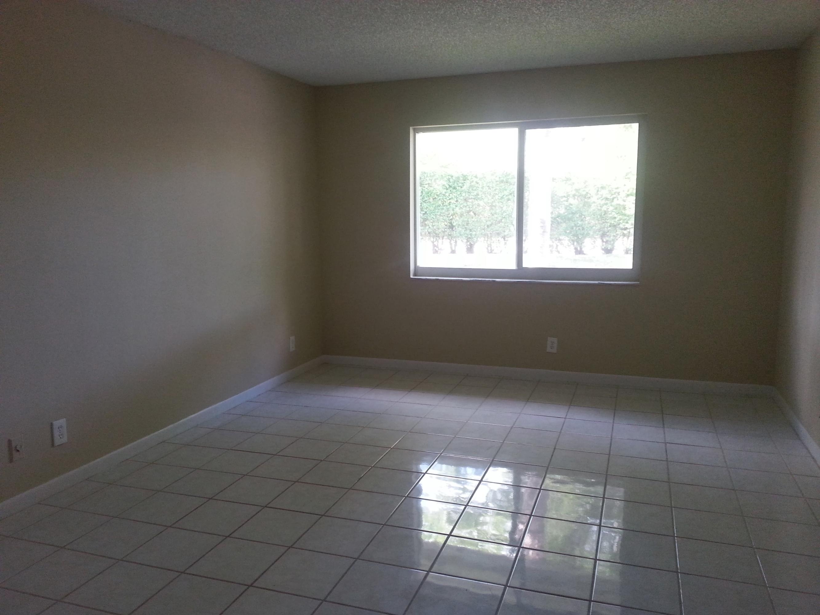 6451 Boca Circle Boca Raton, FL 33433 - Photo 6 of 10 20131030_114258