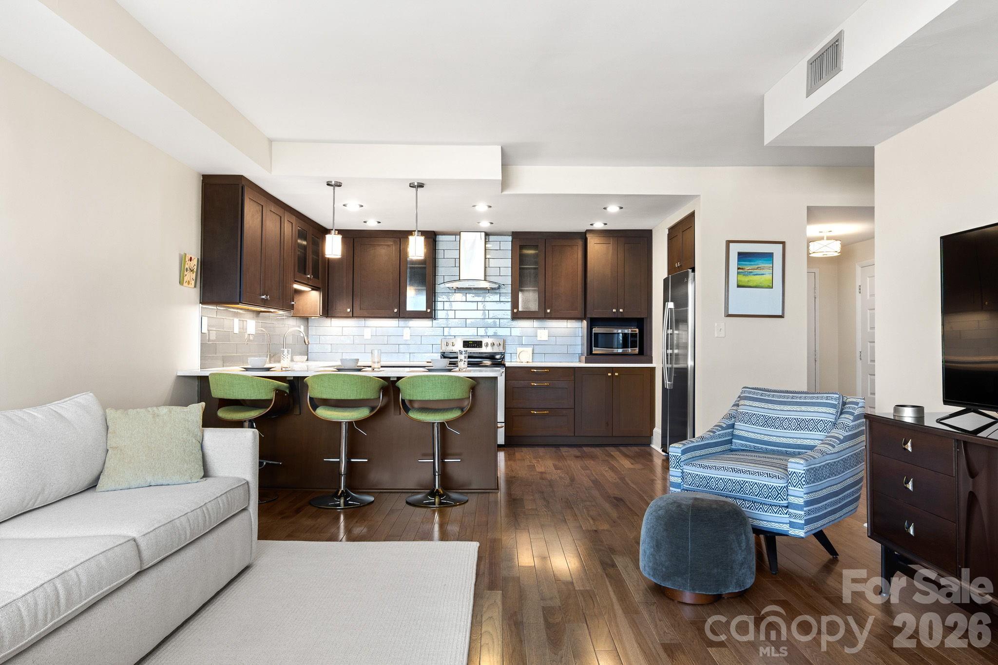 1300 Reece Road, Unit 412 Charlotte, NC 28209 - Photo 11 of 46 Gallery Image 11