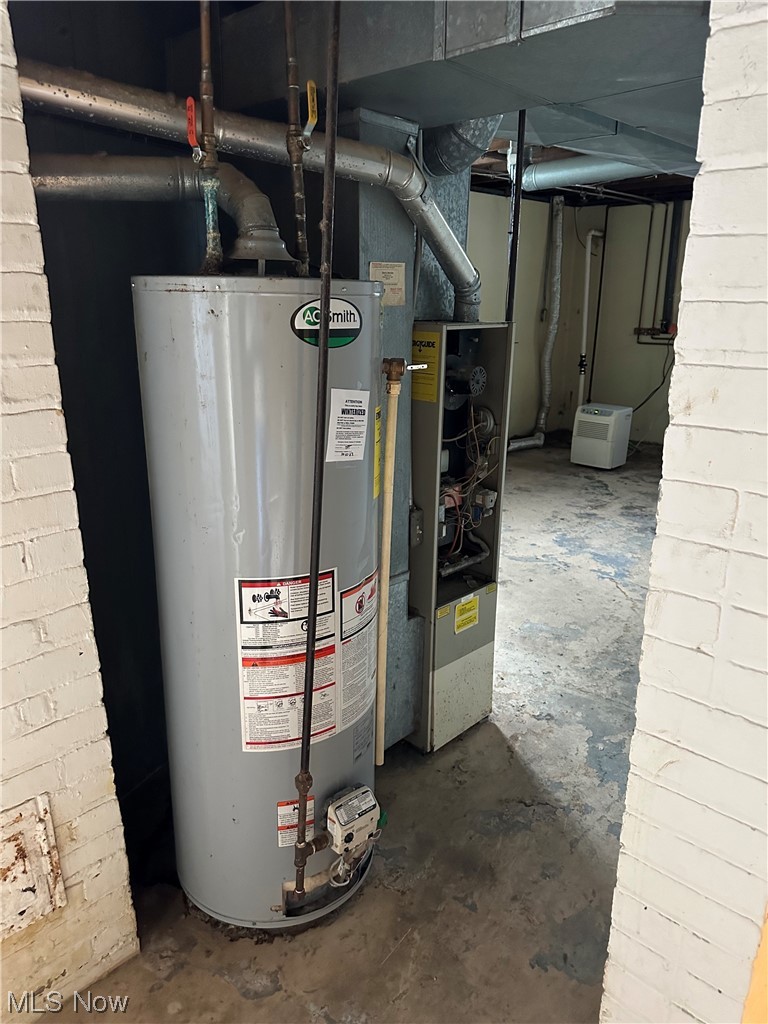 176 East Wilbeth Road Akron, OH 44301 - Photo 16 of 17 Utility room with water heater