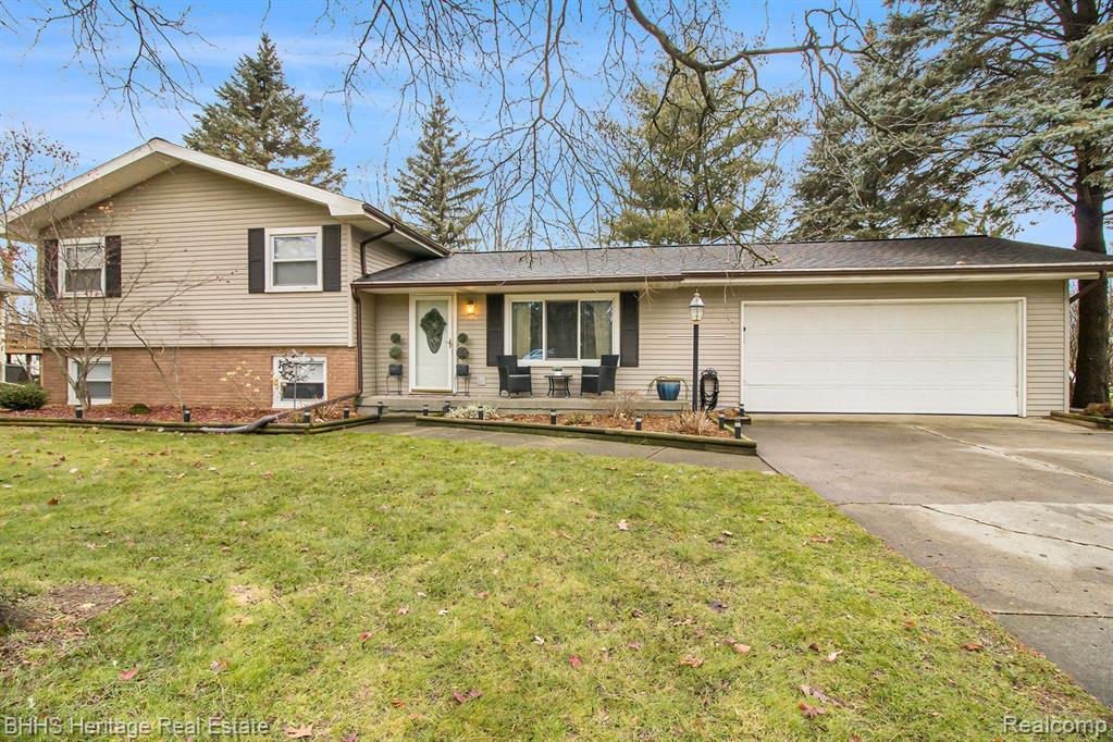 1217 Oakcrest Road Howell, MI 48843 - Photo 35 of 36