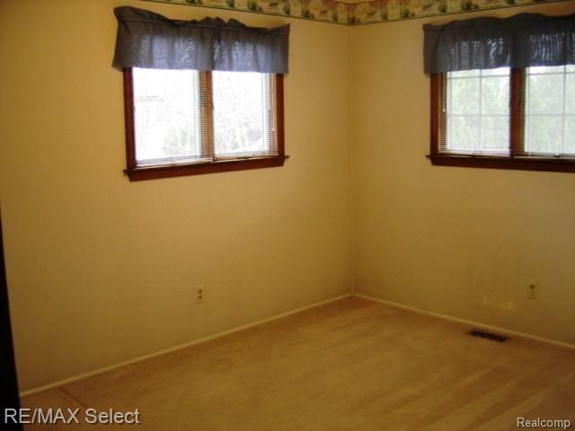 7021 Brewer Road Flint, MI 48507 - Photo 12 of 23 DSC02621.JPG