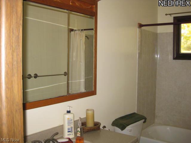 6690 Carsten Road Medina, OH 44256 - Photo 11 of 21 Gallery Image 11