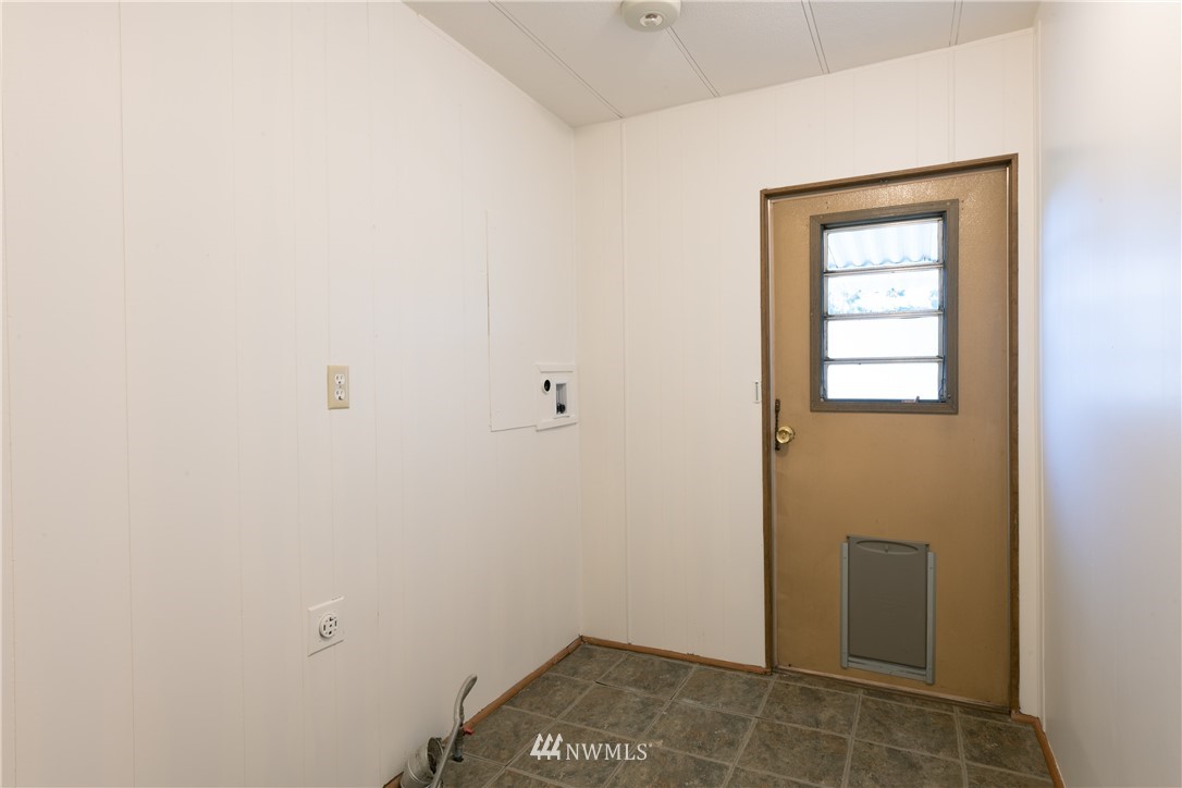 3177 Creasey Road Custer, WA 98240 - Photo 23 of 38 a view of an empty room