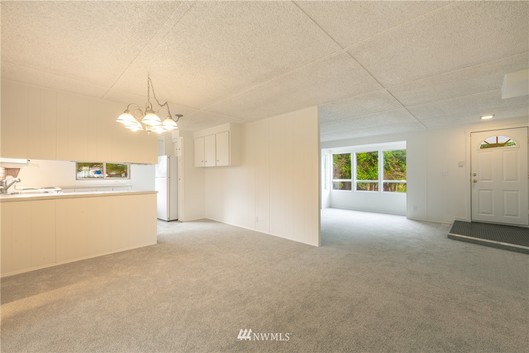 3177 Creasey Road Custer, WA 98240 - Photo 6 of 38 an empty room with a empty space and a window