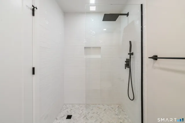 $2,500 | 304 Heritage Village, Unit B, Southbury, CT 06488