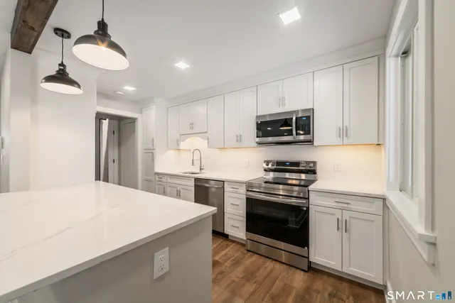 $2,500 | 304 Heritage Village, Unit B, Southbury, CT 06488