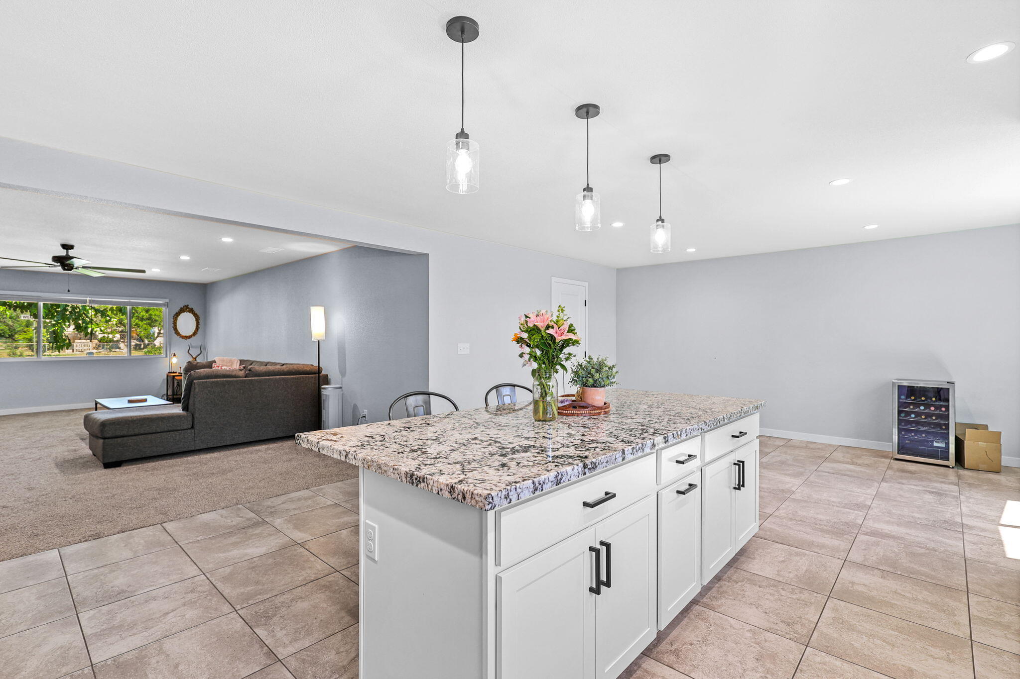 6926 Weeks Road Redding, CA 96002 - Photo 12 of 39 Kitchen