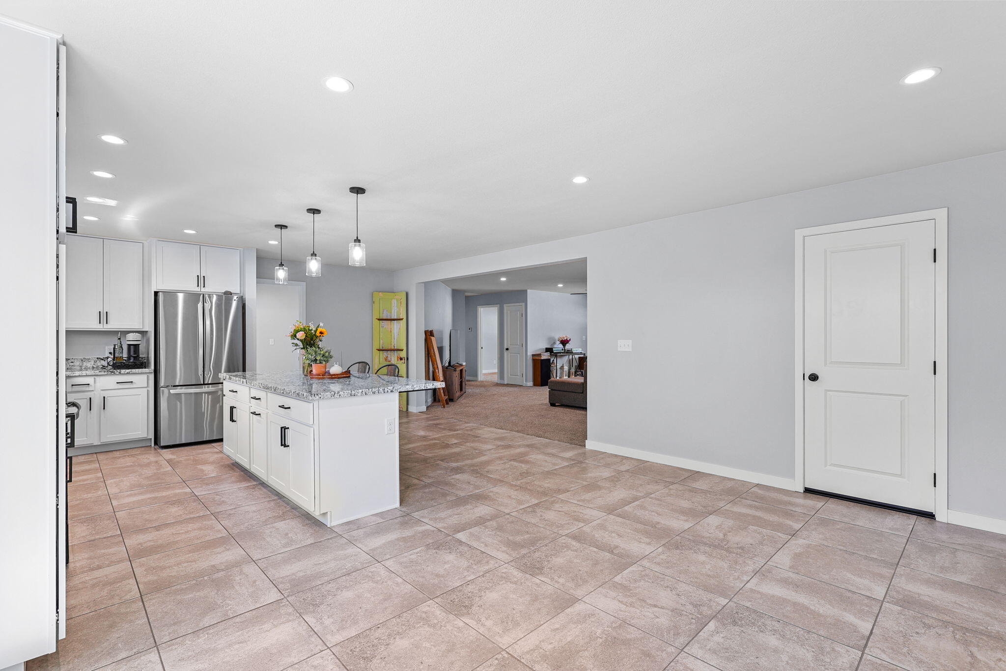 6926 Weeks Road Redding, CA 96002 - Photo 13 of 39 Kitchen