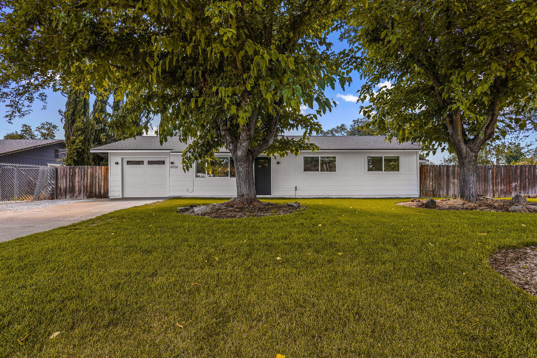 6926 Weeks Road Redding, CA 96002 - Photo 2 of 39 Front of House