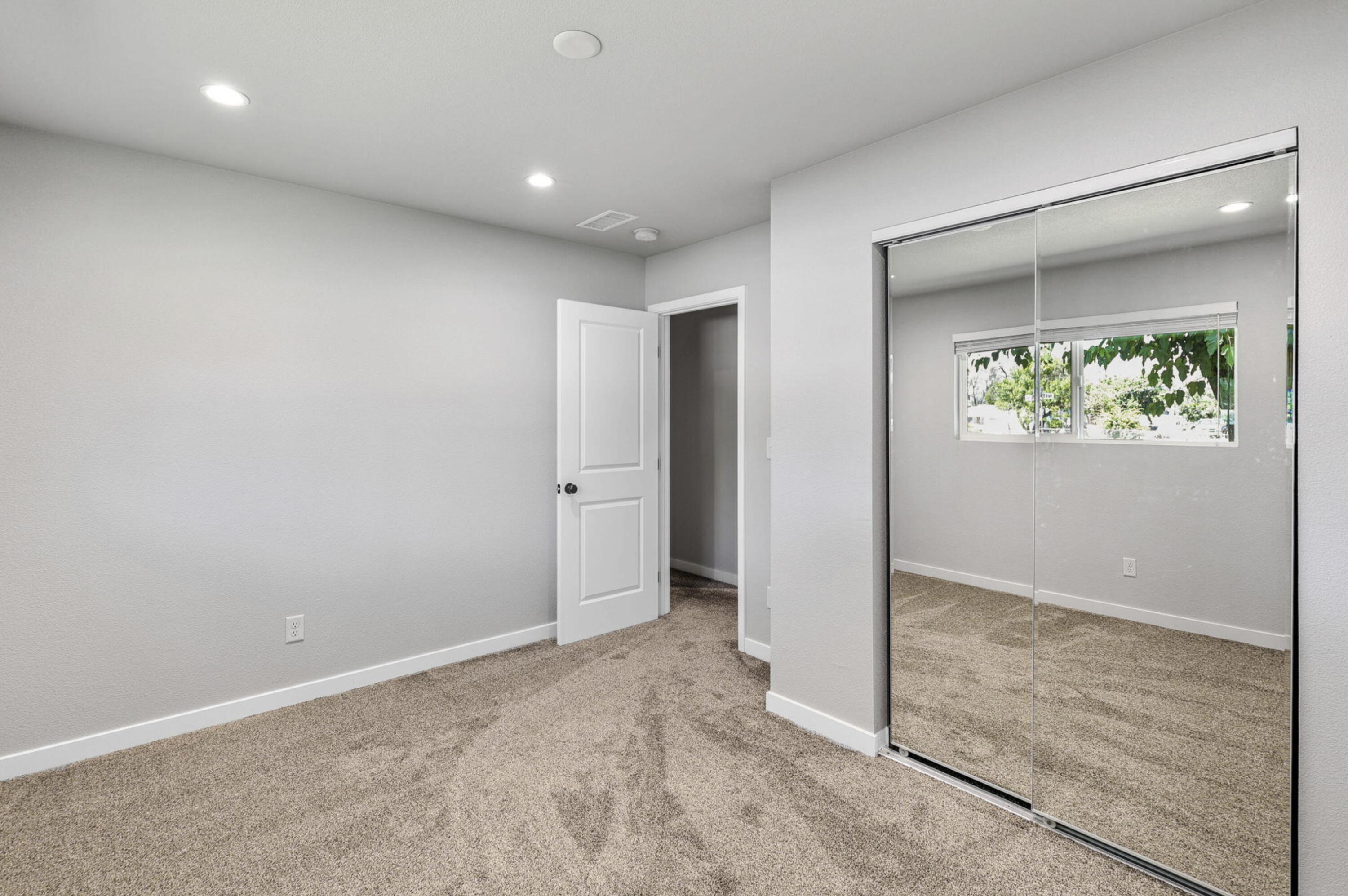 6926 Weeks Road Redding, CA 96002 - Photo 22 of 39 Bedroom 2
