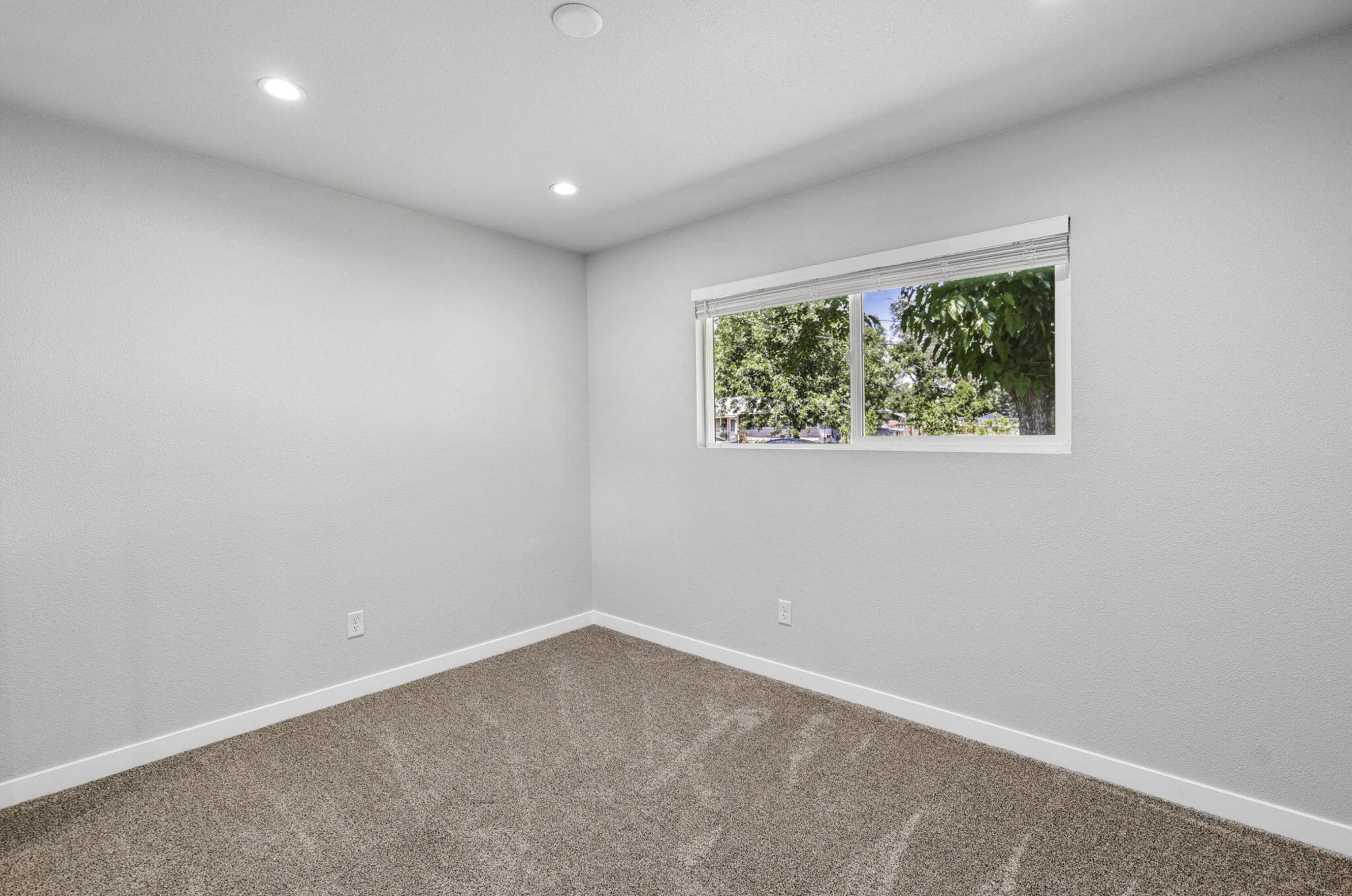 6926 Weeks Road Redding, CA 96002 - Photo 23 of 39 Bedroom 2