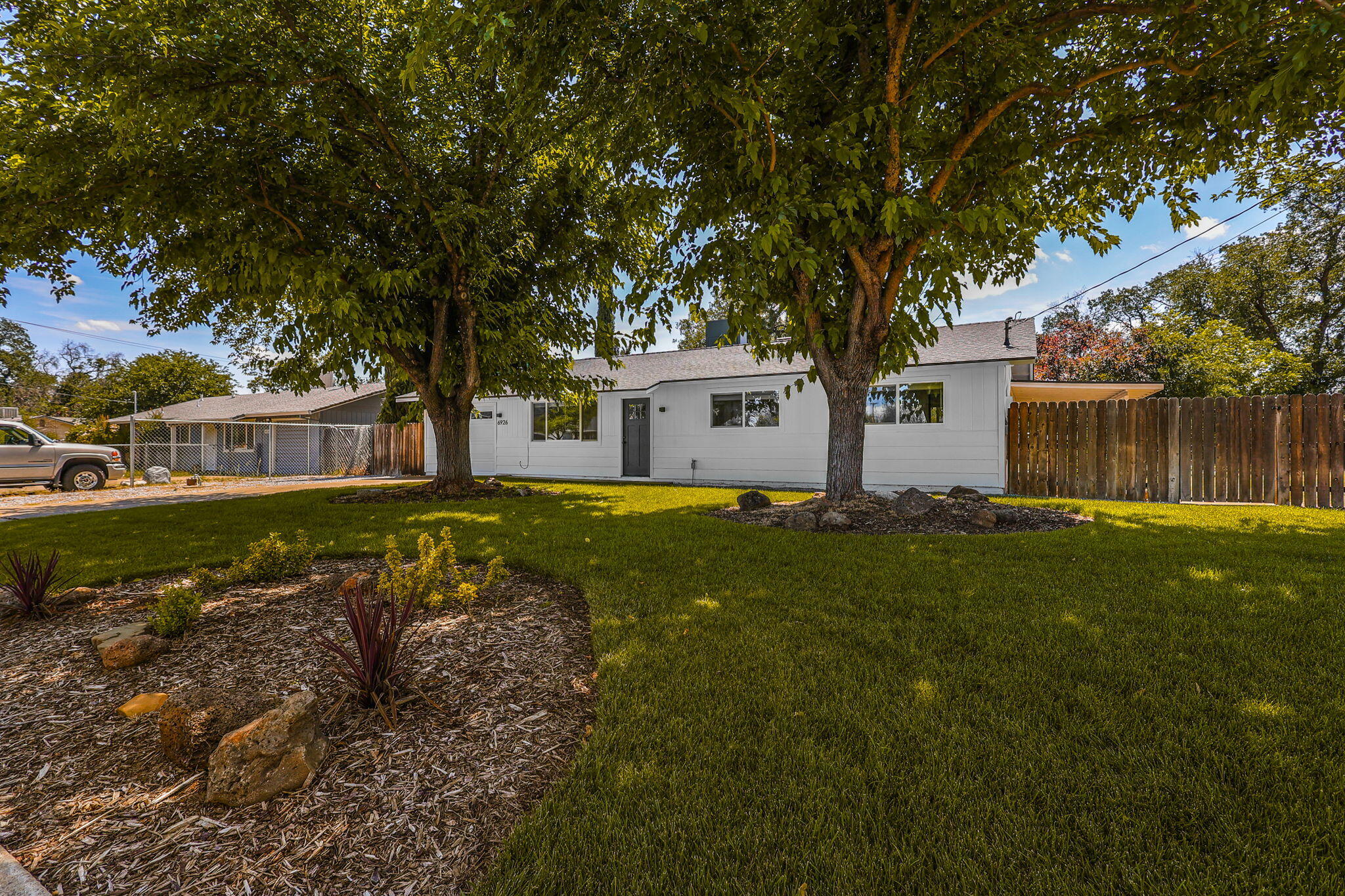 6926 Weeks Road Redding, CA 96002 - Photo 3 of 39 Front of House