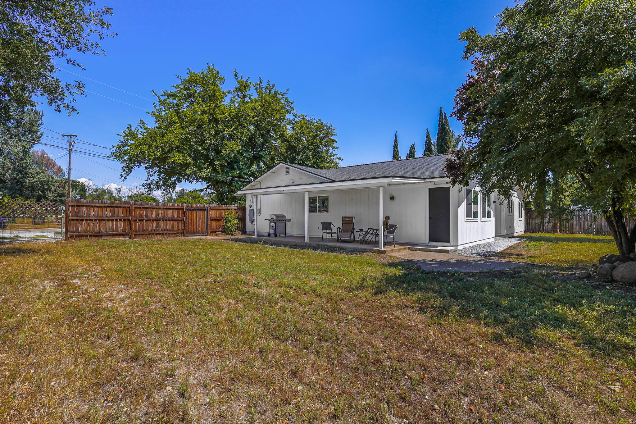 6926 Weeks Road Redding, CA 96002 - Photo 31 of 39 Backyard