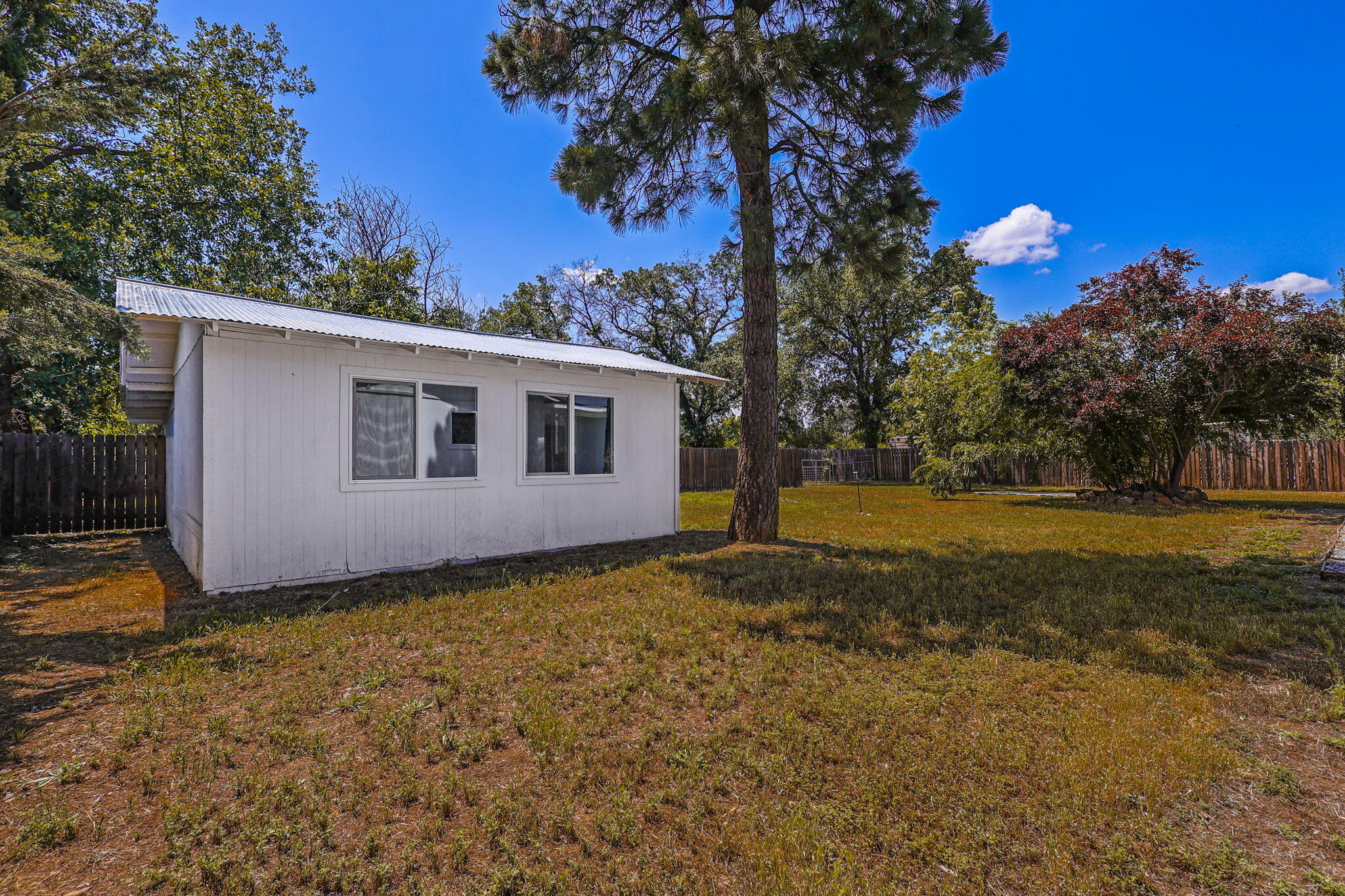 6926 Weeks Road Redding, CA 96002 - Photo 37 of 39 Detached Garage