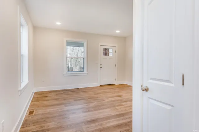 $239,000 | 214 16th Street, Bedford, IN 47421