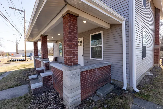 $239,000 | 214 16th Street, Bedford, IN 47421