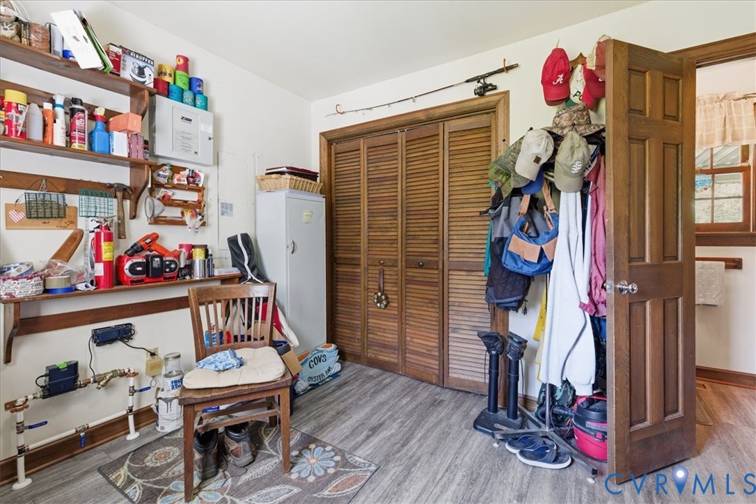 15414 Sunnybrook Road Petersburg, VA 23805 - Photo 20 of 29 a view of entryway with furniture and toys