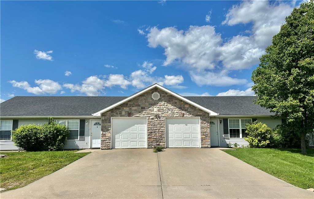 599 Southeast 105th Road Warrensburg, MO 64093 - Photo 1 of 1 Gallery Image 1