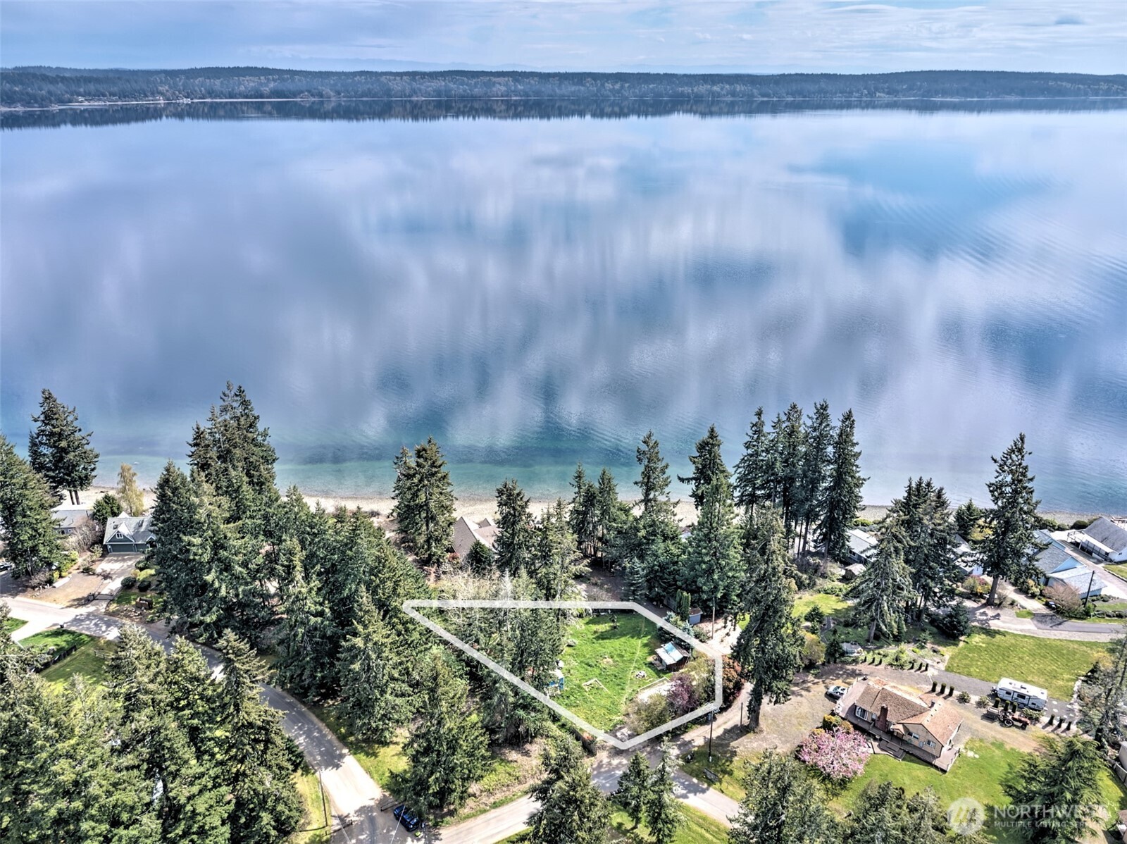 721 East Stretch Island Road South Grapeview, WA 98546 - Photo 1 of 36