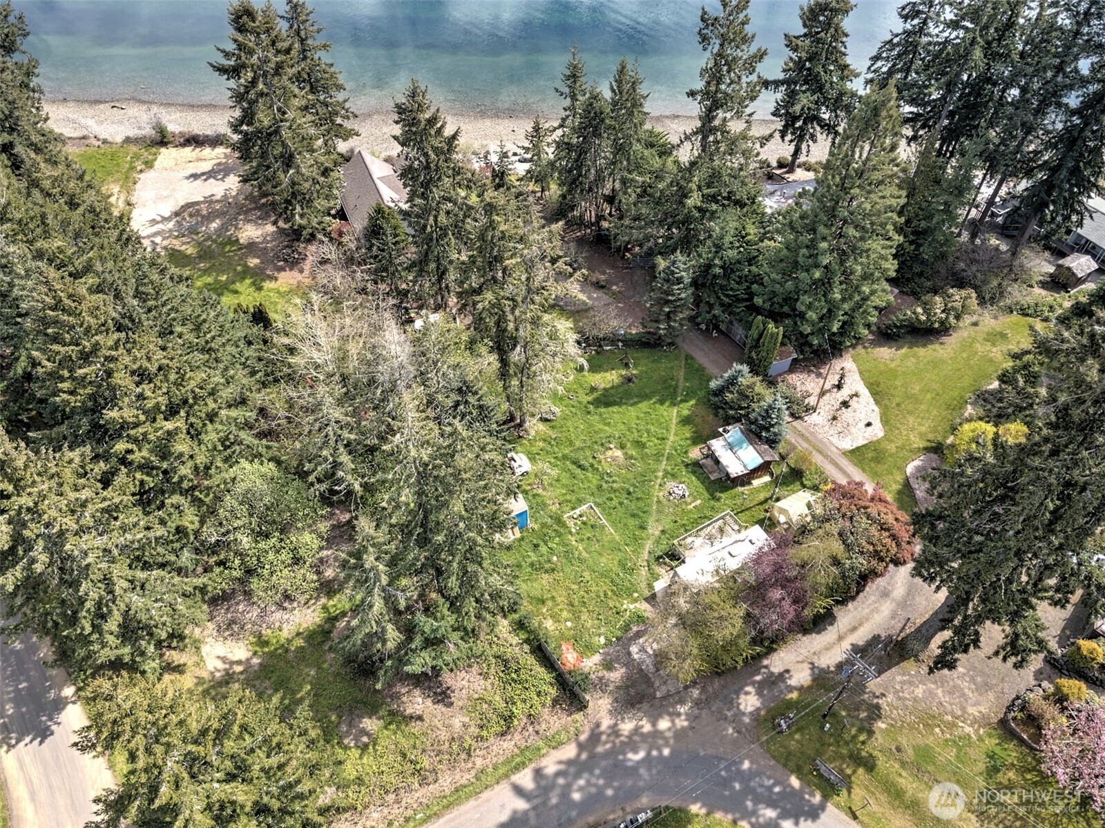 721 East Stretch Island Road South Grapeview, WA 98546 - Photo 2 of 36
