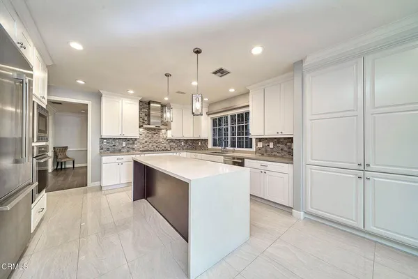 $18,000 | 4330 Bel Air Drive, La Canada Flintridge, CA 91011