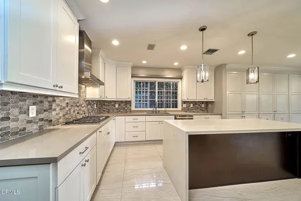 $18,000 | 4330 Bel Air Drive, La Canada Flintridge, CA 91011