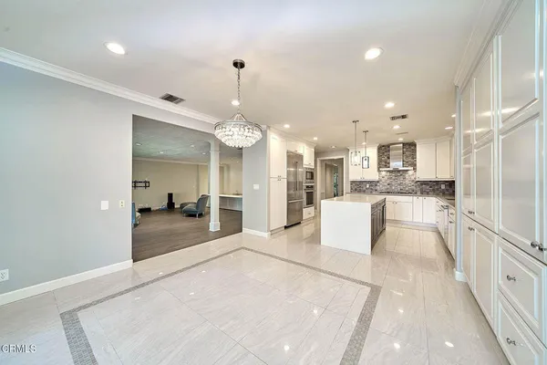 $18,000 | 4330 Bel Air Drive, La Canada Flintridge, CA 91011